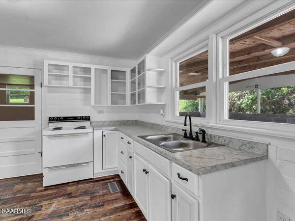 313 Juniper St, Greeneville, TN 37745