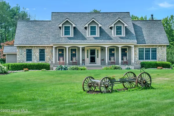 1563 1/2 Division Street, Charlton, NY 12010