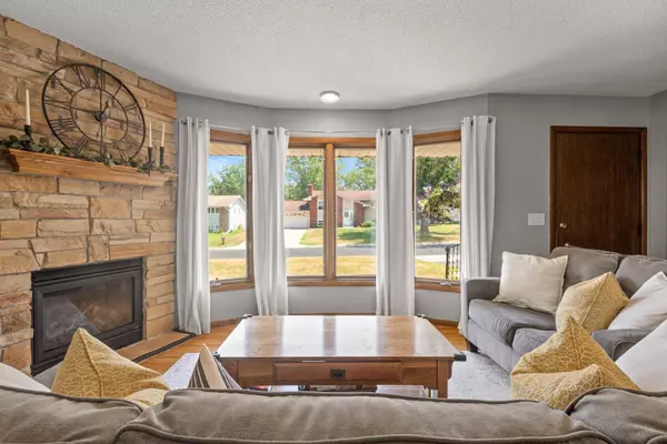 4857 Flag AVE N, New Hope, MN 55428