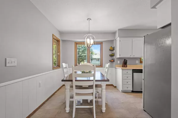 4857 Flag AVE N, New Hope, MN 55428