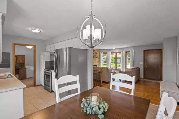 4857 Flag AVE N, New Hope, MN 55428