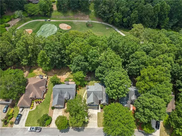 3535 Fairgreen CT, Douglasville, GA 30135