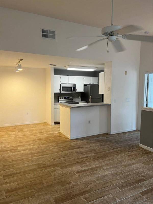 8933 MANOR LOOP #204, Lakewood Ranch, FL 34202