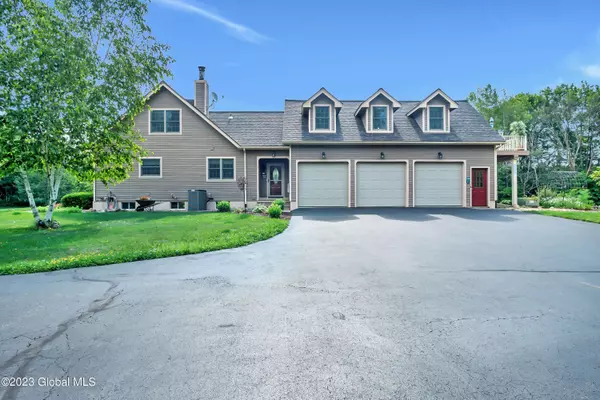 1563 1/2 Division Street, Charlton, NY 12010