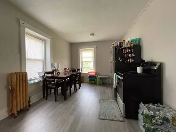 147 Pleasant St, Gardner, MA 01440