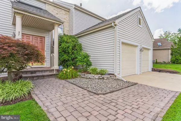 27 HAWK LN, Marlton, NJ 08053