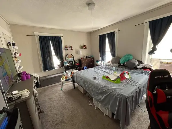 147 Pleasant St, Gardner, MA 01440