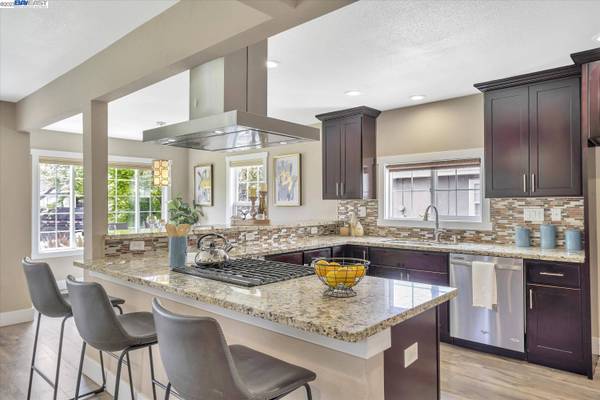 6629 Dairy Ave, Newark, CA 94560