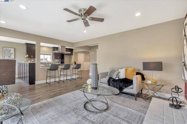 6629 Dairy Ave, Newark, CA 94560