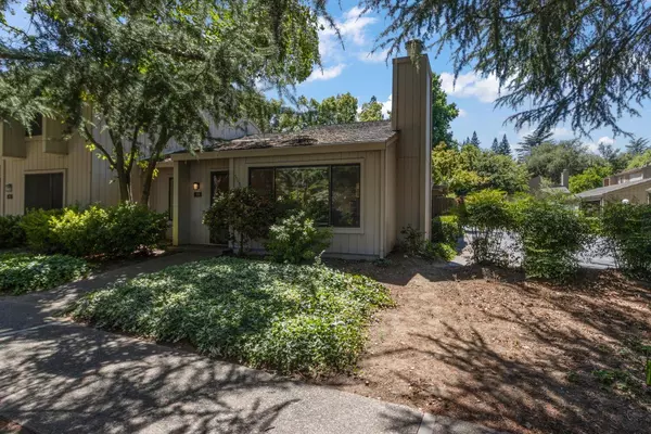 13 Colby CT, Sacramento, CA 95825