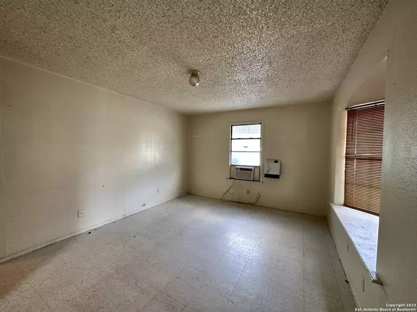 314 Baker Ave, San Antonio, TX 78211