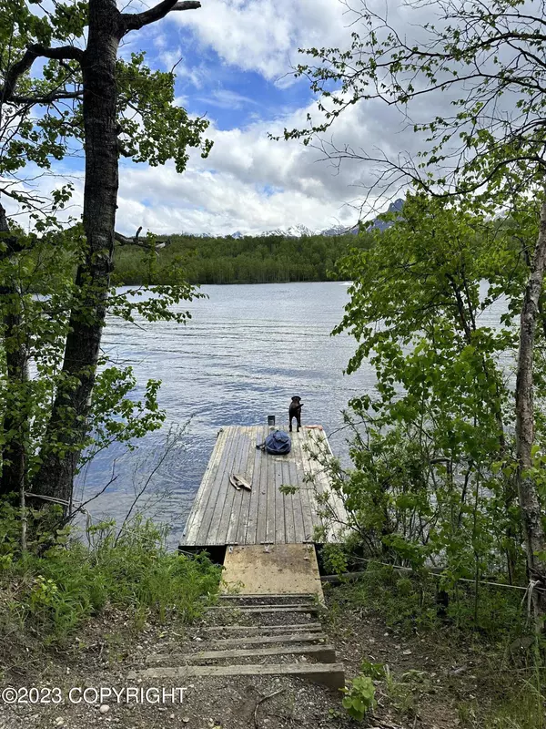 12233 N Walton Island CIR, Sutton, AK 99674