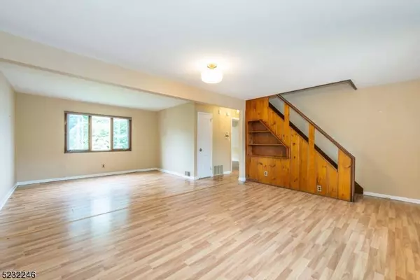 119 Rock Hill Rd, Clifton City, NJ 07013