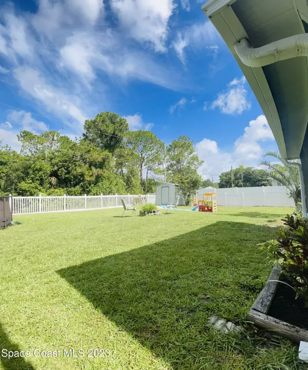 230 Gertrude Avenue SW, Palm Bay, FL 32908