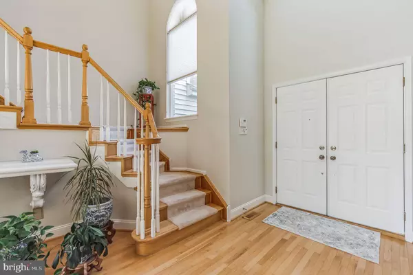 27 HAWK LN, Marlton, NJ 08053