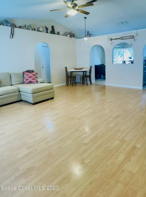 230 Gertrude Avenue SW, Palm Bay, FL 32908