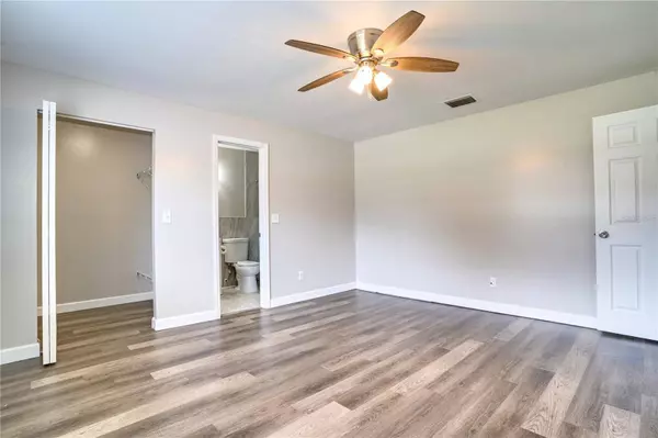 4703 E SERENA DR, Tampa, FL 33617