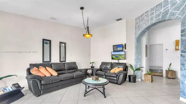 15010 SW 178th Ter, Miami, FL 33187