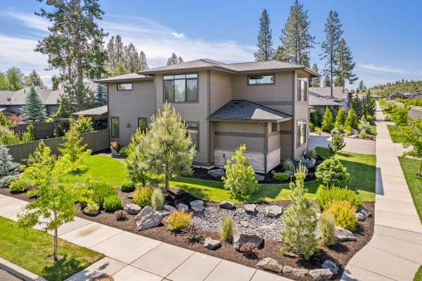 60890 SW Headwaters Loop, Bend, OR 97702