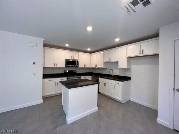 329 Bay Village Place, Henderson, NV 89011