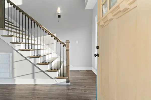 196 Sherlock Dr, Clarksville, TN 37043