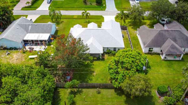 241 SW Starfish AVE, Port Saint Lucie, FL 34983