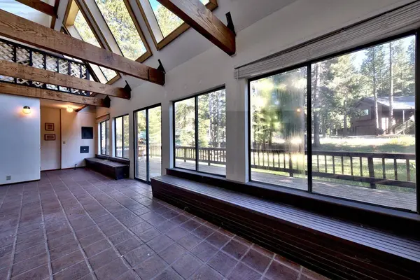 12316 Schussing Way, Truckee, CA 96161