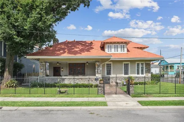 1905 PENISTON ST, New Orleans, LA 70115