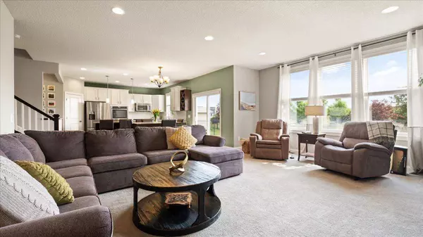 8468 Arrowwood LN N, Maple Grove, MN 55369