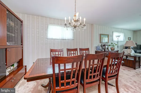 8022 NARVON ST, Philadelphia, PA 19136