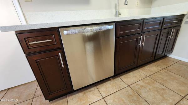 5422 W SHEENA Drive, Glendale, AZ 85306