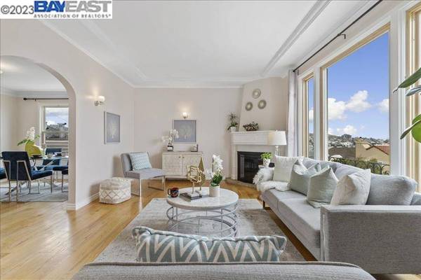 72 University Street, San Francisco, CA 94134