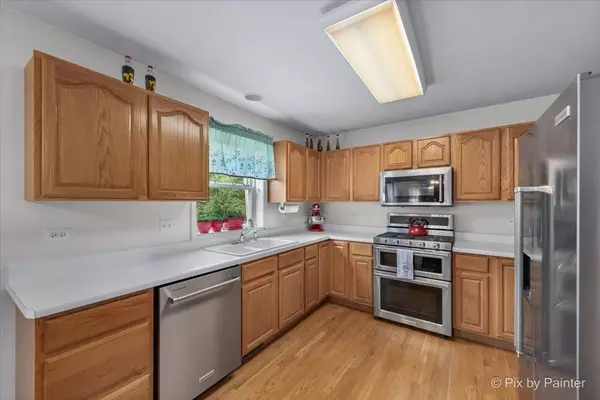 4014 Blackstone Avenue, Gurnee, IL 60031