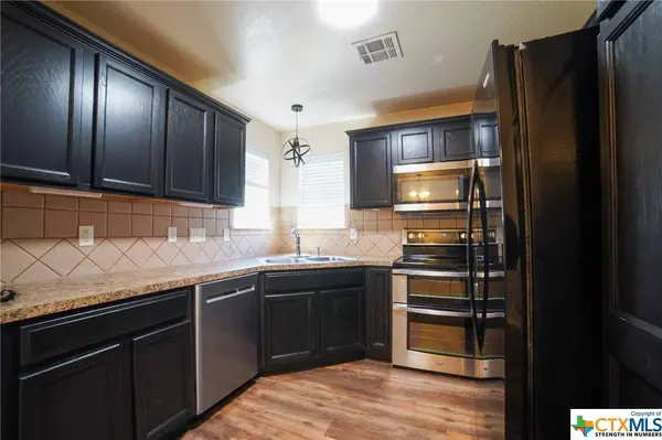 9 Burnham DR, Temple, TX 76502