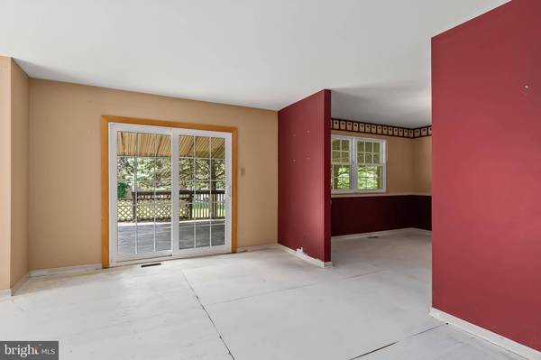 54 SADDLE DR, Mount Laurel, NJ 08054