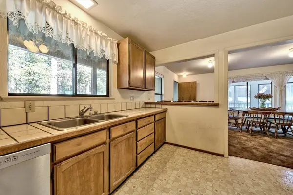 12316 Schussing Way, Truckee, CA 96161