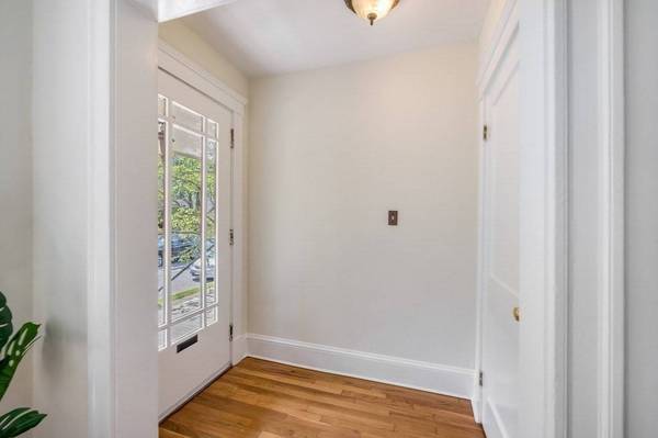 31 Chilton Street #1, Cambridge, MA 02138