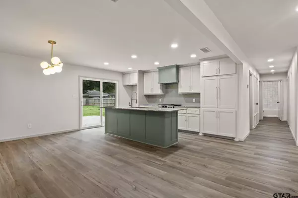 2009 Happy, Mt Pleasant, TX 75455