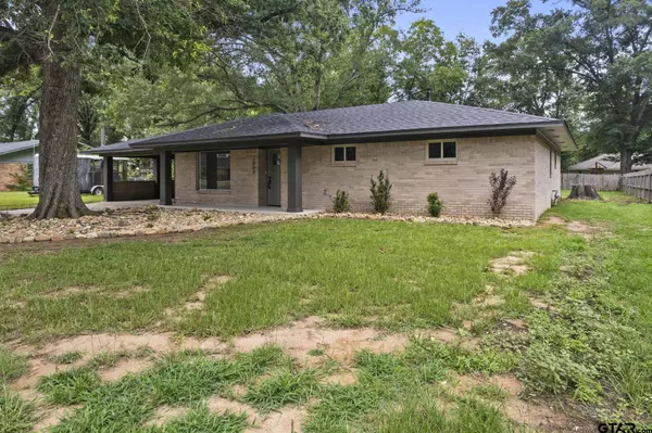 2009 Happy, Mt Pleasant, TX 75455