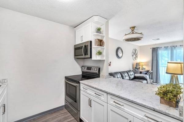 450 Somerset Ave #504, Taunton, MA 02780