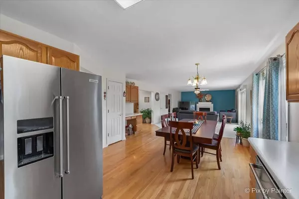 4014 Blackstone Avenue, Gurnee, IL 60031