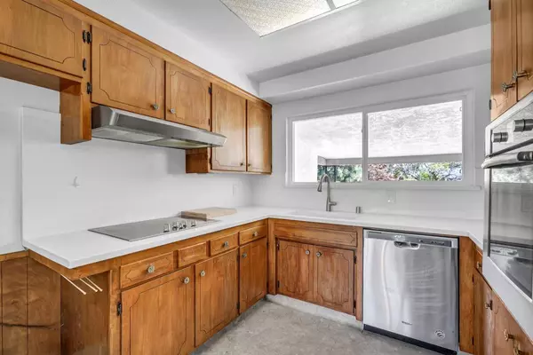 6767 Langrell WAY, Sacramento, CA 95831