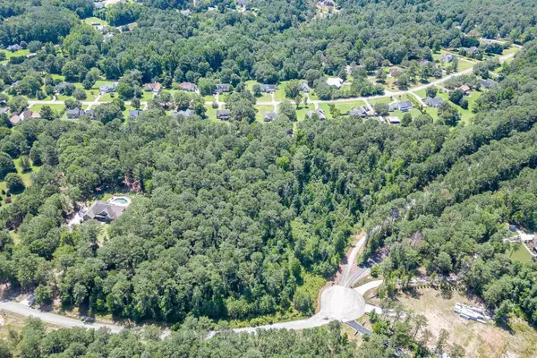 520 Penny LN, Loganville, GA 30052