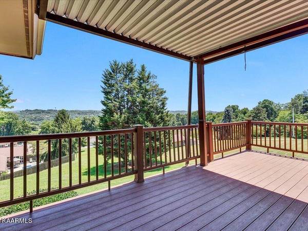 1785 Cordell Hull DR, Morristown, TN 37814