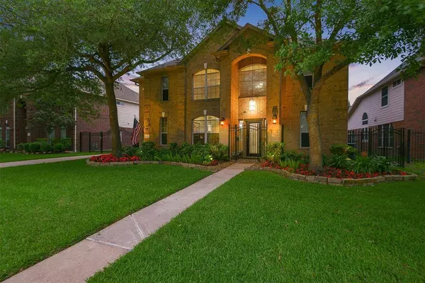 2211 Blue Water Bay DR, Katy, TX 77494