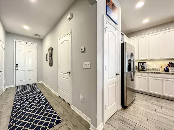 1124 WATER IRIS WAY, Orlando, FL 32828