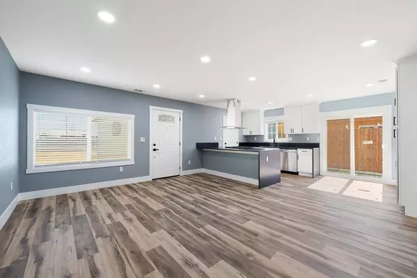 2113 Bell AVE, Sacramento, CA 95838