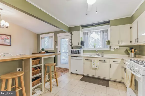 112 OAK AVE, West Berlin, NJ 08091