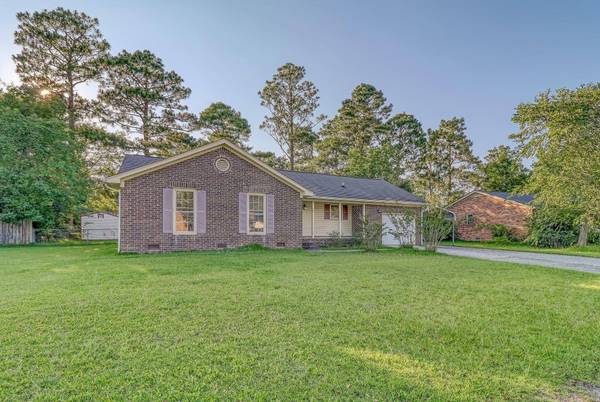 522 Longleaf Road, Summerville, SC 29486