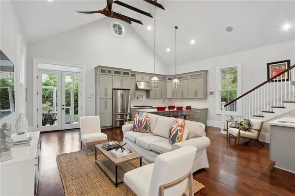 819 LEONTINE ST, New Orleans, LA 70115